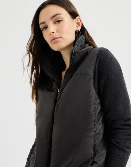 ☆BRUNELLO CUCINELLI☆ダウンベスト☆カシミヤ☆リバーシブル☆ Cashmere Feather yarn reversible outerwear for Woman in Lignite