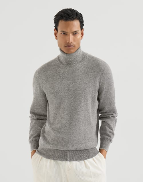 Cashmere turtleneck sweater for Man in Grey | Brunello Cucinelli