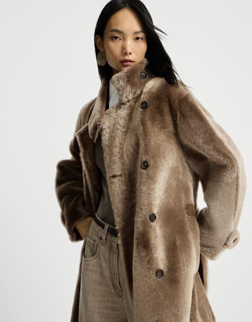 Shearling coat with belt for Woman in Light Brown | Brunello Cucinelli