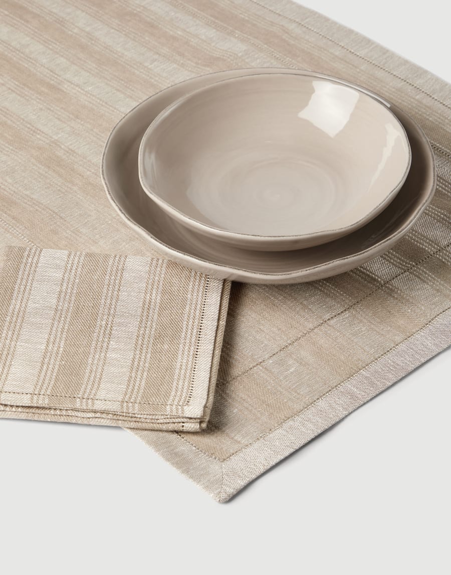 Striped linen runner and 2 napkins set Light Grey Lifestyle - Brunello Cucinelli