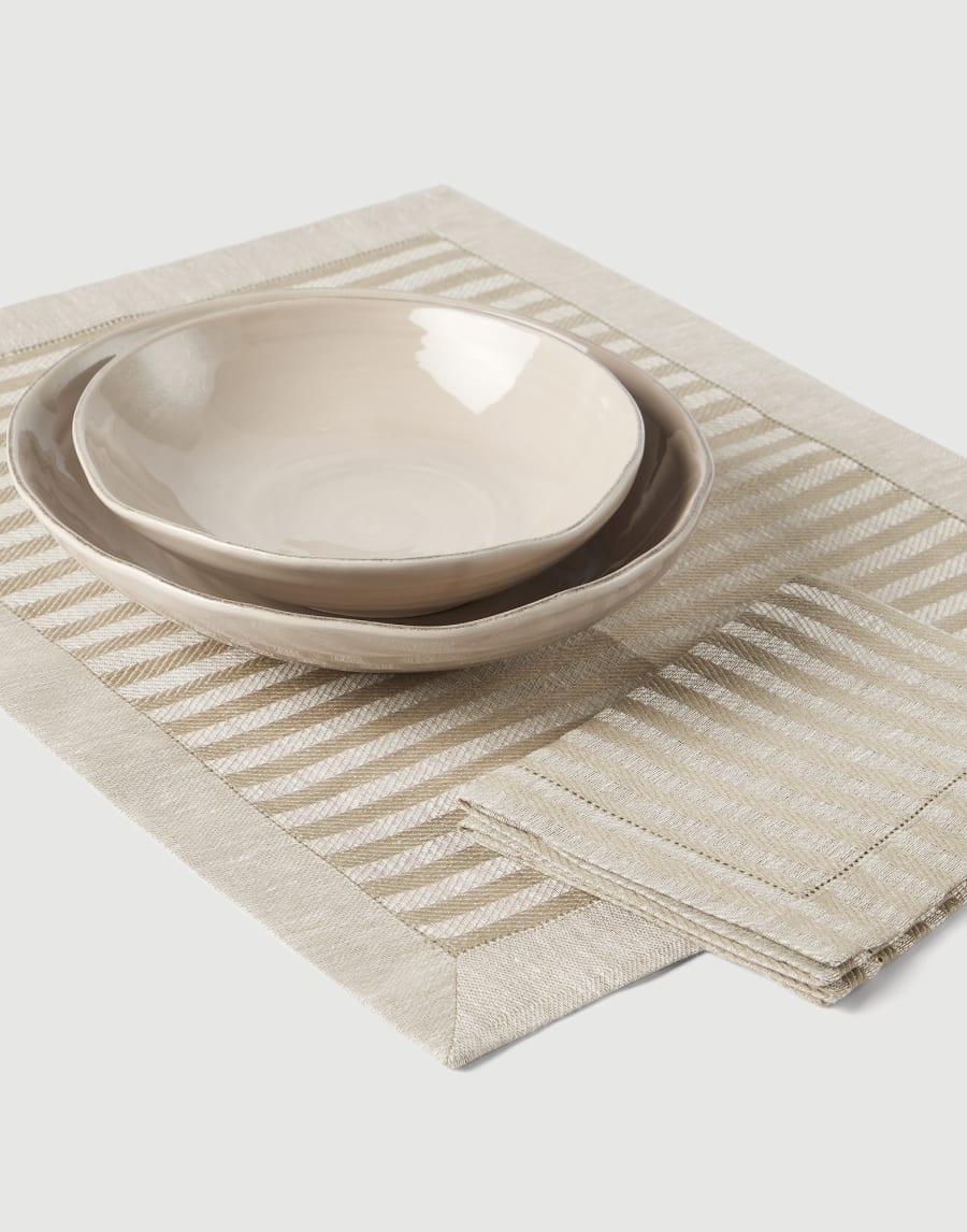 Chalk stripe linen placemat and napkin set Light Grey Lifestyle - Brunello Cucinelli
