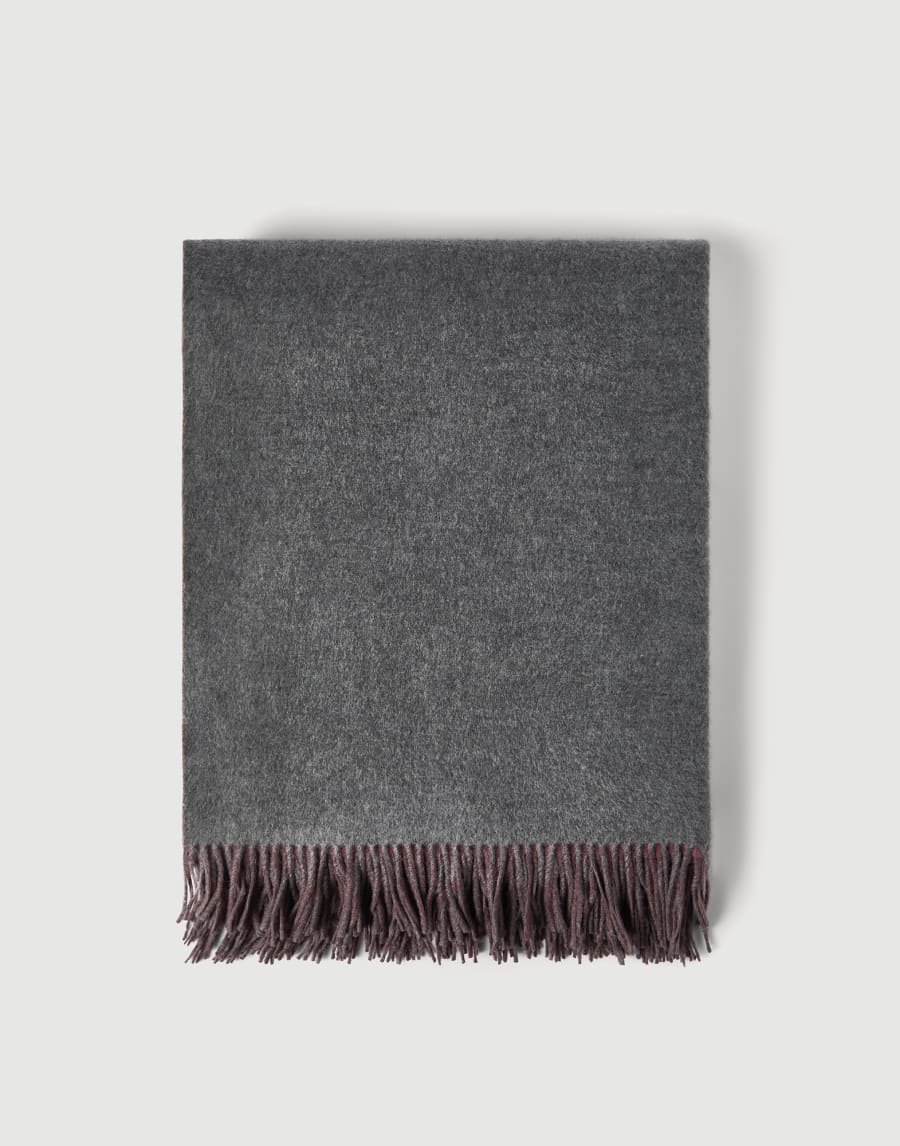 Cashmere double cloth lightweight throw Medium Grey Lifestyle - Brunello Cucinelli