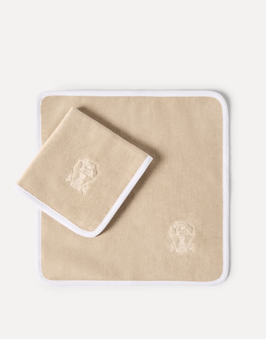 Terrycloth hand towels Beige Lifestyle - Brunello Cucinelli