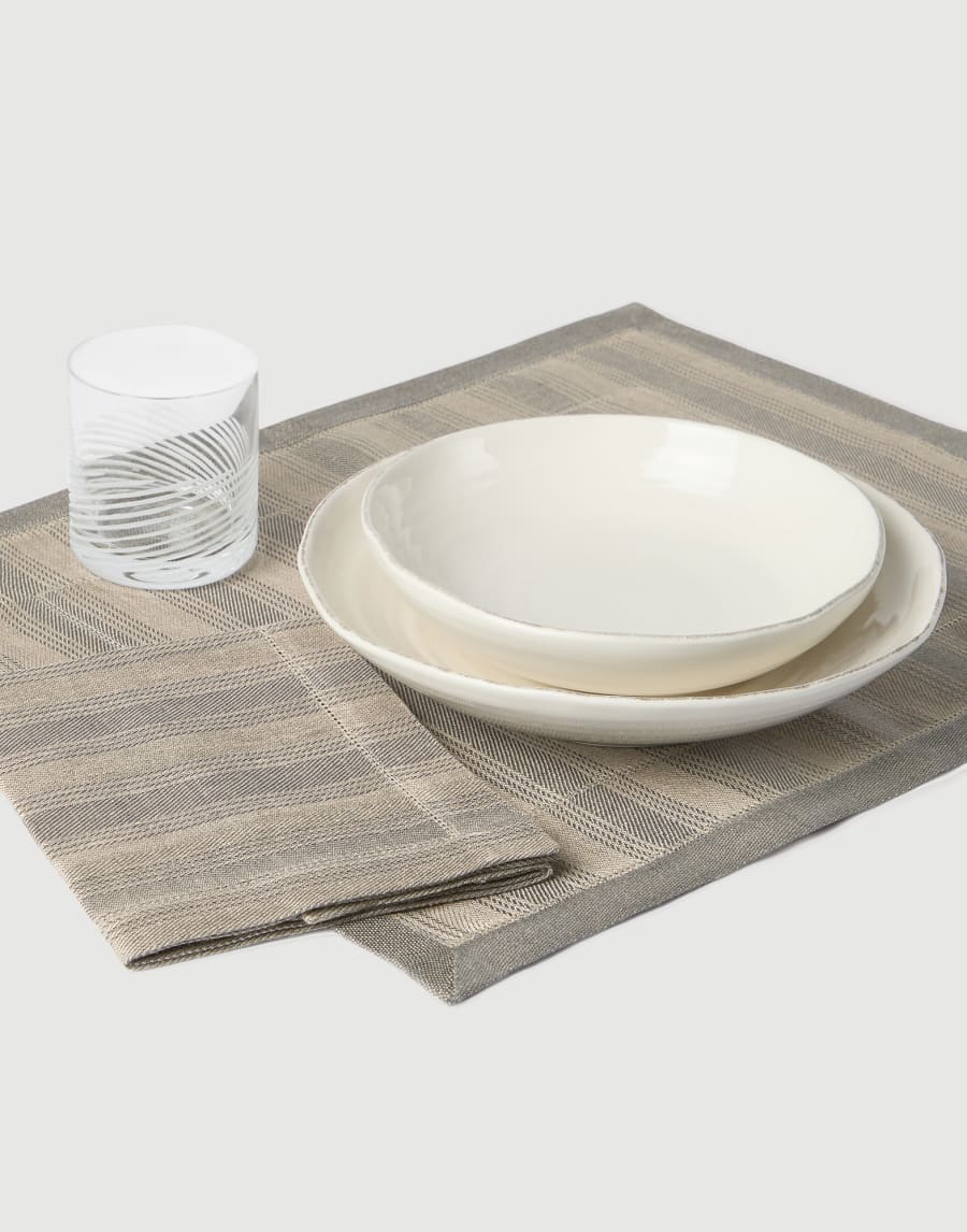 Striped linen placemat and napkin set Medium Grey Lifestyle - Brunello Cucinelli
