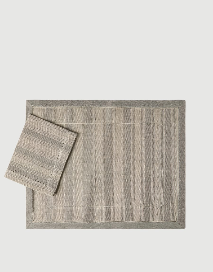 Striped linen placemat and napkin set Medium Grey Lifestyle - Brunello Cucinelli