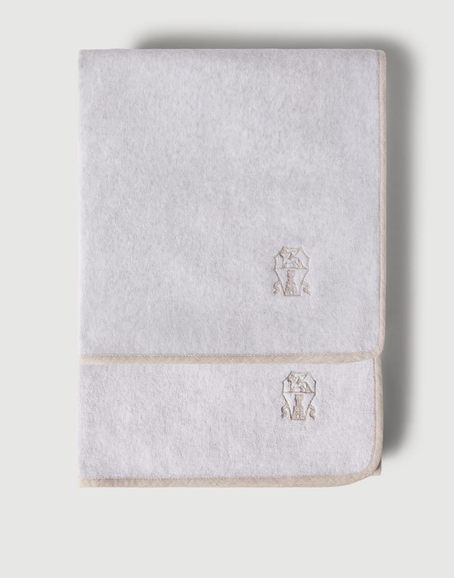 2-piece terrycloth towel set Light Grey Lifestyle - Brunello Cucinelli