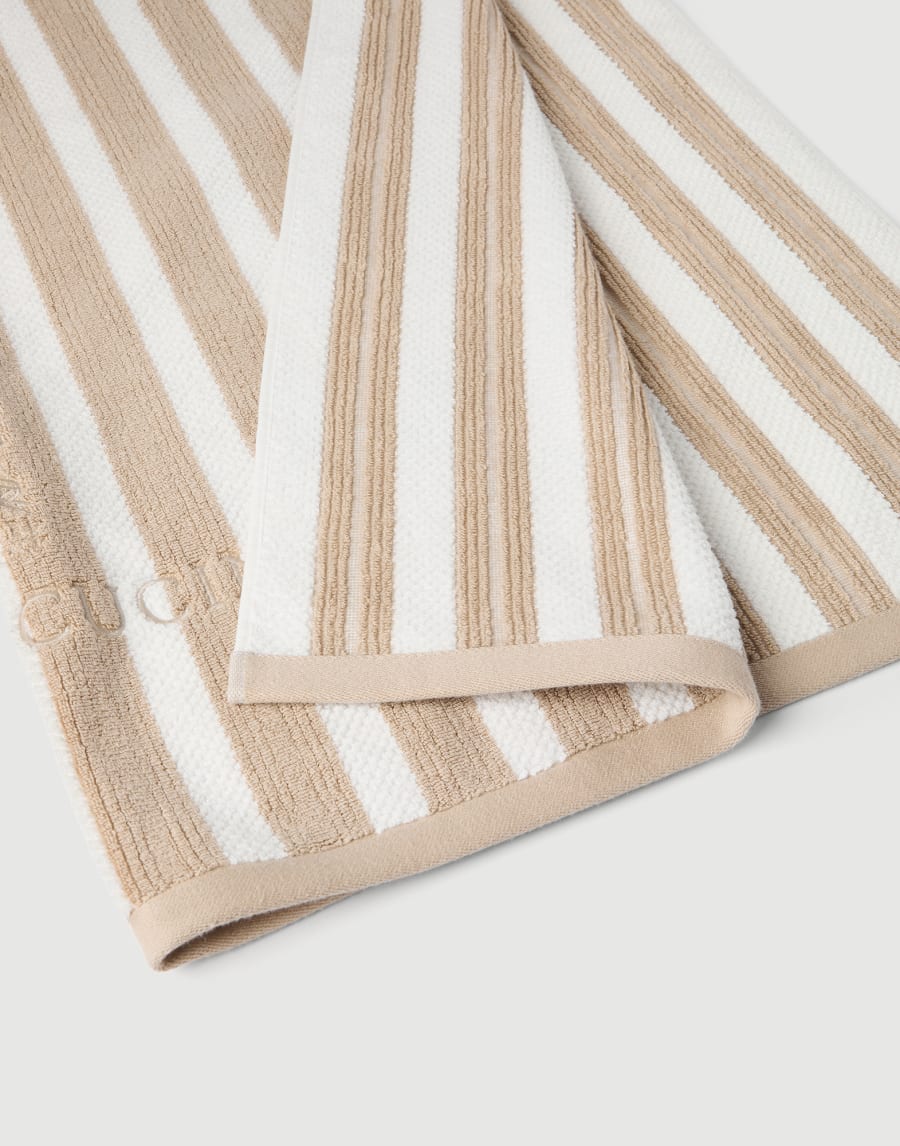 Striped terrycloth beach towel Beige Lifestyle - Brunello Cucinelli