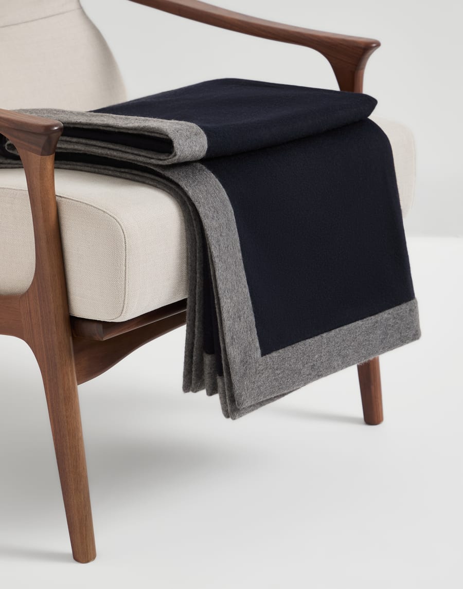 Cashmere throw with contrasting border Blue Lifestyle - Brunello Cucinelli
