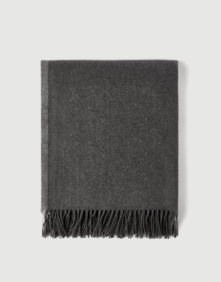 Cashmere throw Dark Grey Lifestyle - Brunello Cucinelli