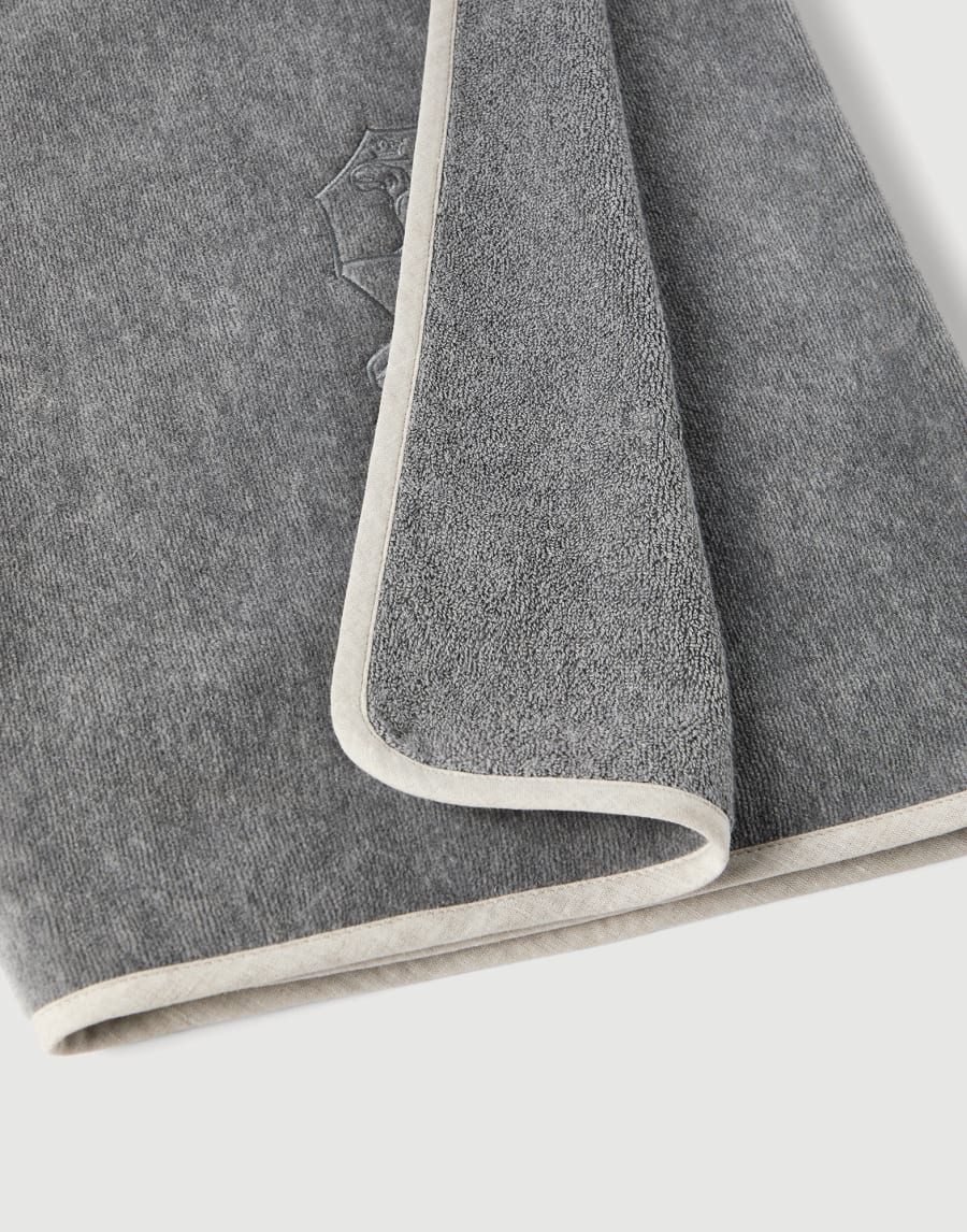 Terrycloth towel Medium Grey Lifestyle - Brunello Cucinelli