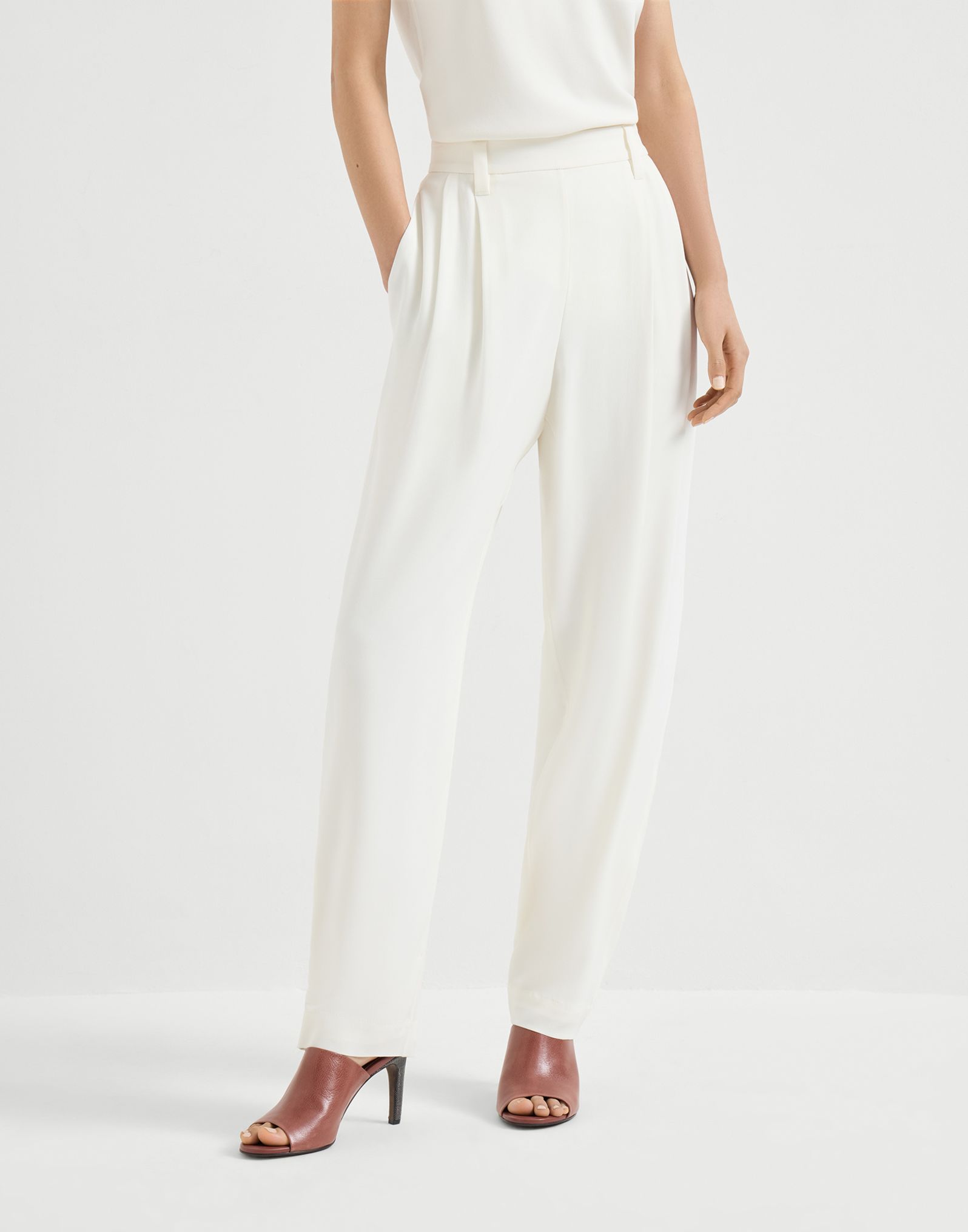 Sablé silk crêpe slouchy trousers with monili