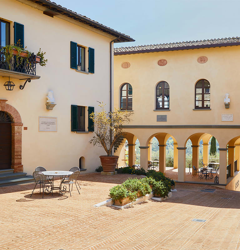 The School of Contemporary High Craftsmanship and Arts