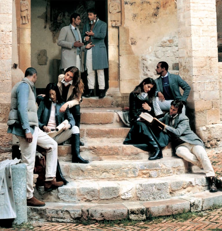 FW04 - "Magnum miraculum est homo."