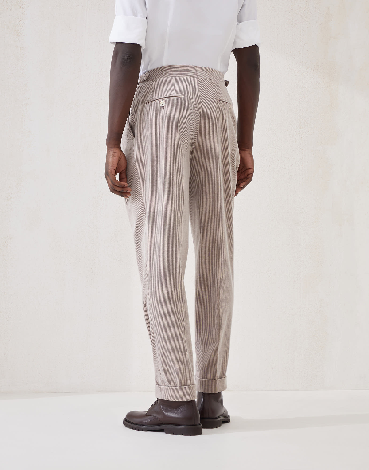 Pleated - Back view - View Full Screen