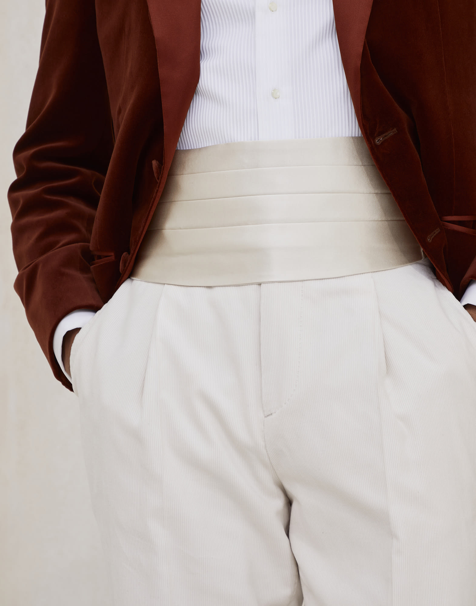 晚宴配饰 - 小编视角 - 正面观看 - 全屏观看