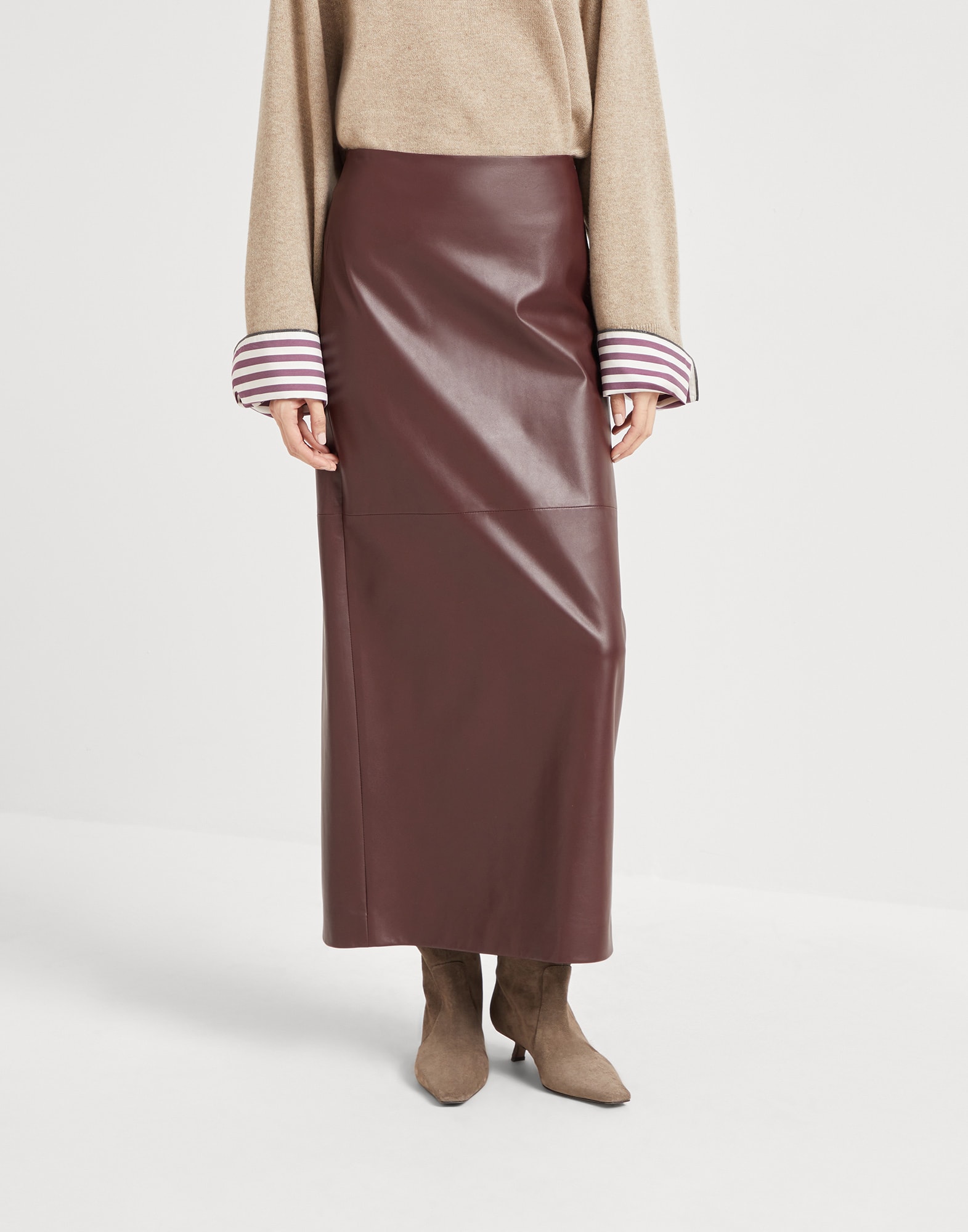 Миди-юбка - Вид спереди - Посмотреть во весь экран