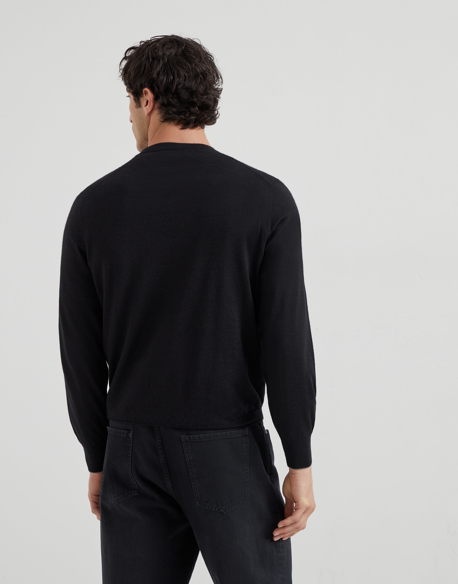 V-neck - Back view - View Full Screen