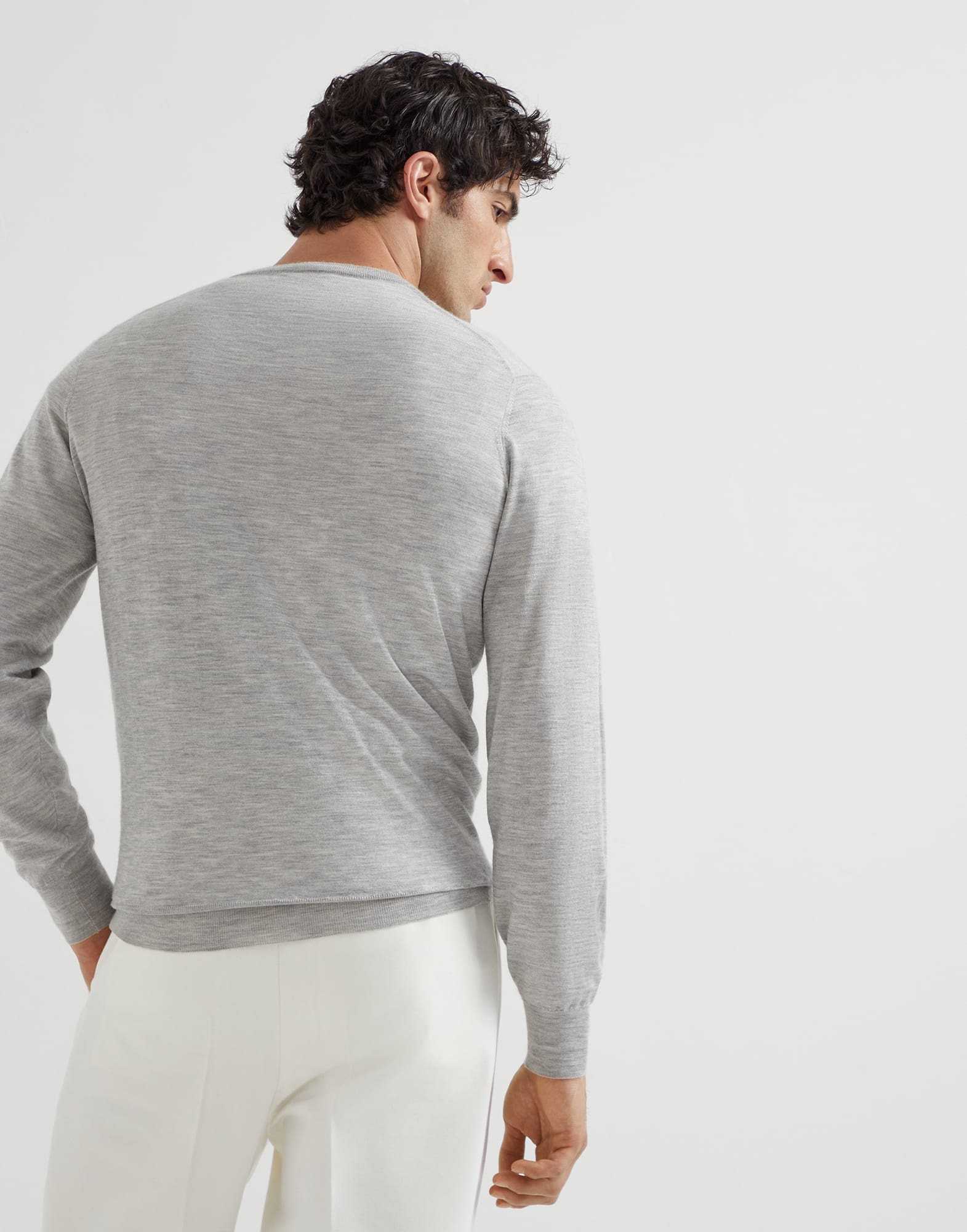 V-neck - Back view - View Full Screen