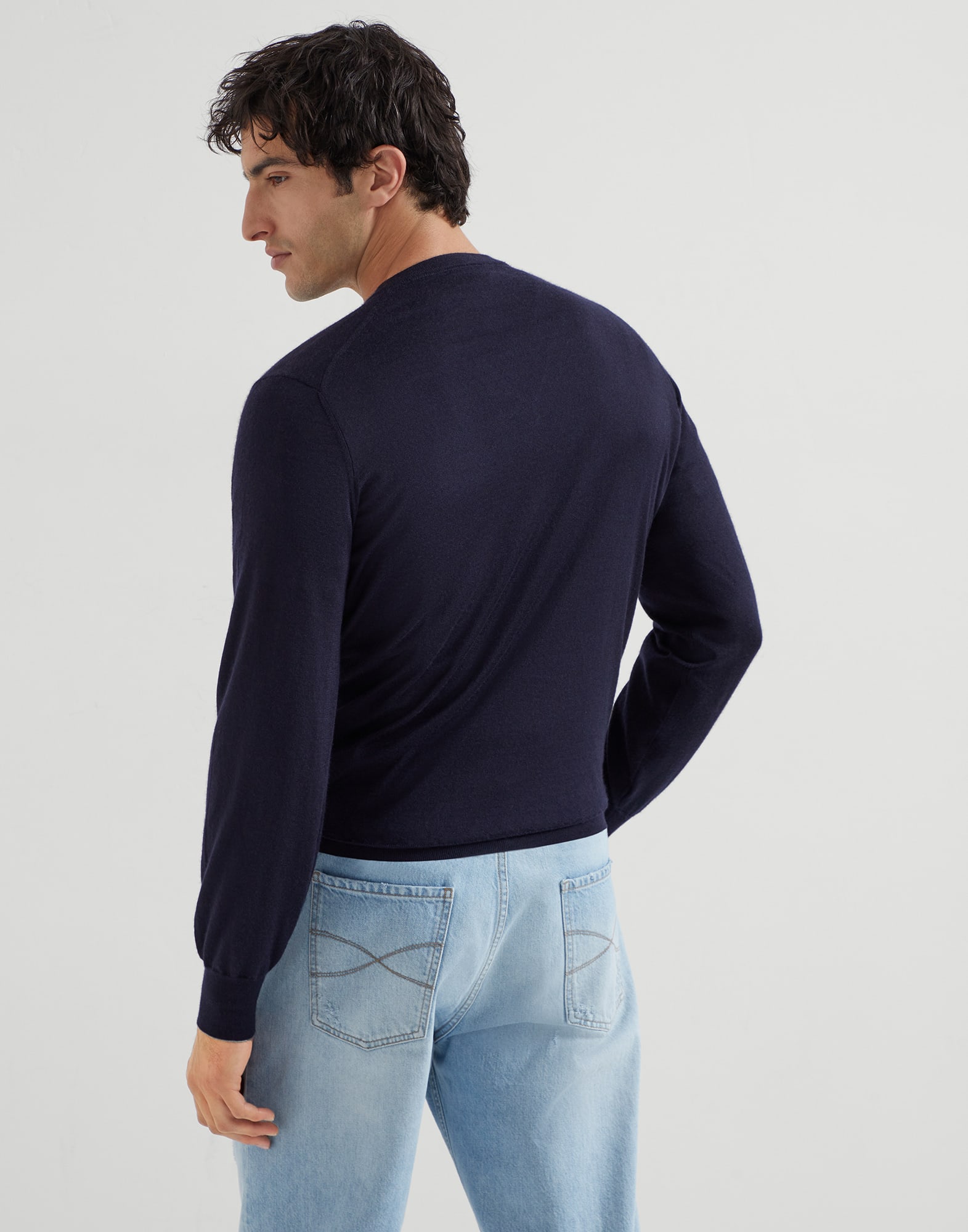 V-neck - Back view - View Full Screen