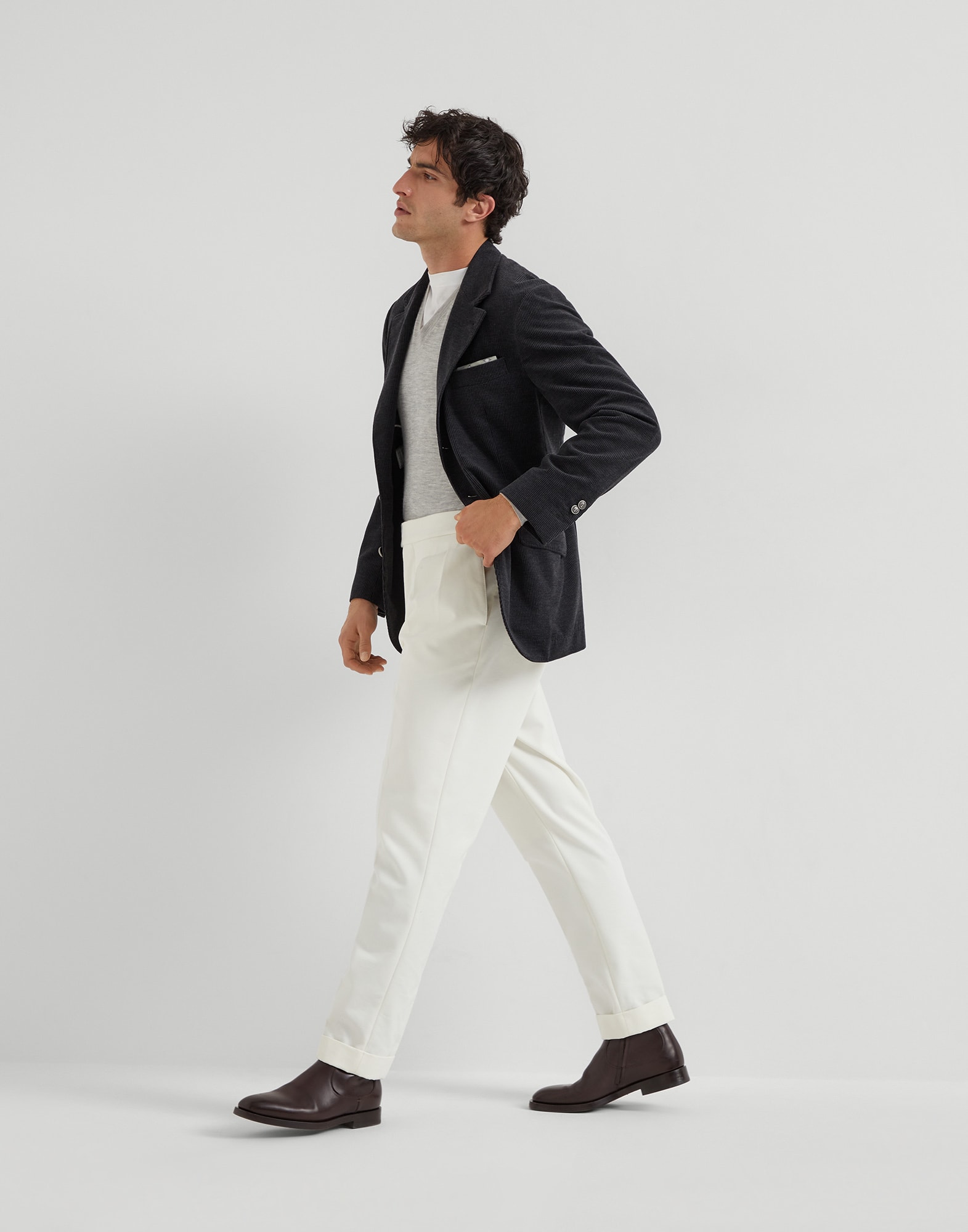 V-neck - Full look - View Full Screen