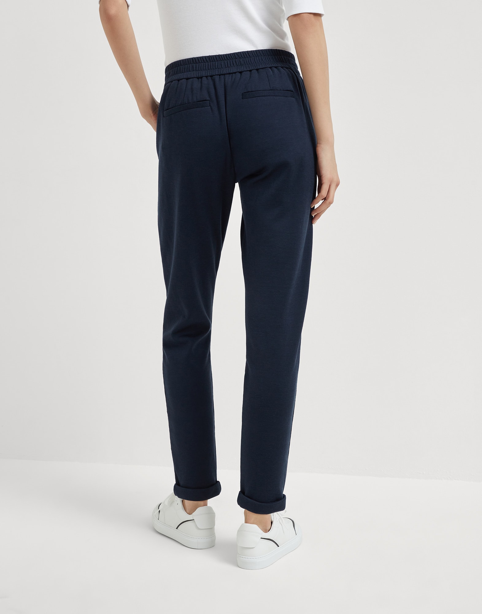 运动裤 - 背面视角 - 正面观看 - 全屏观看