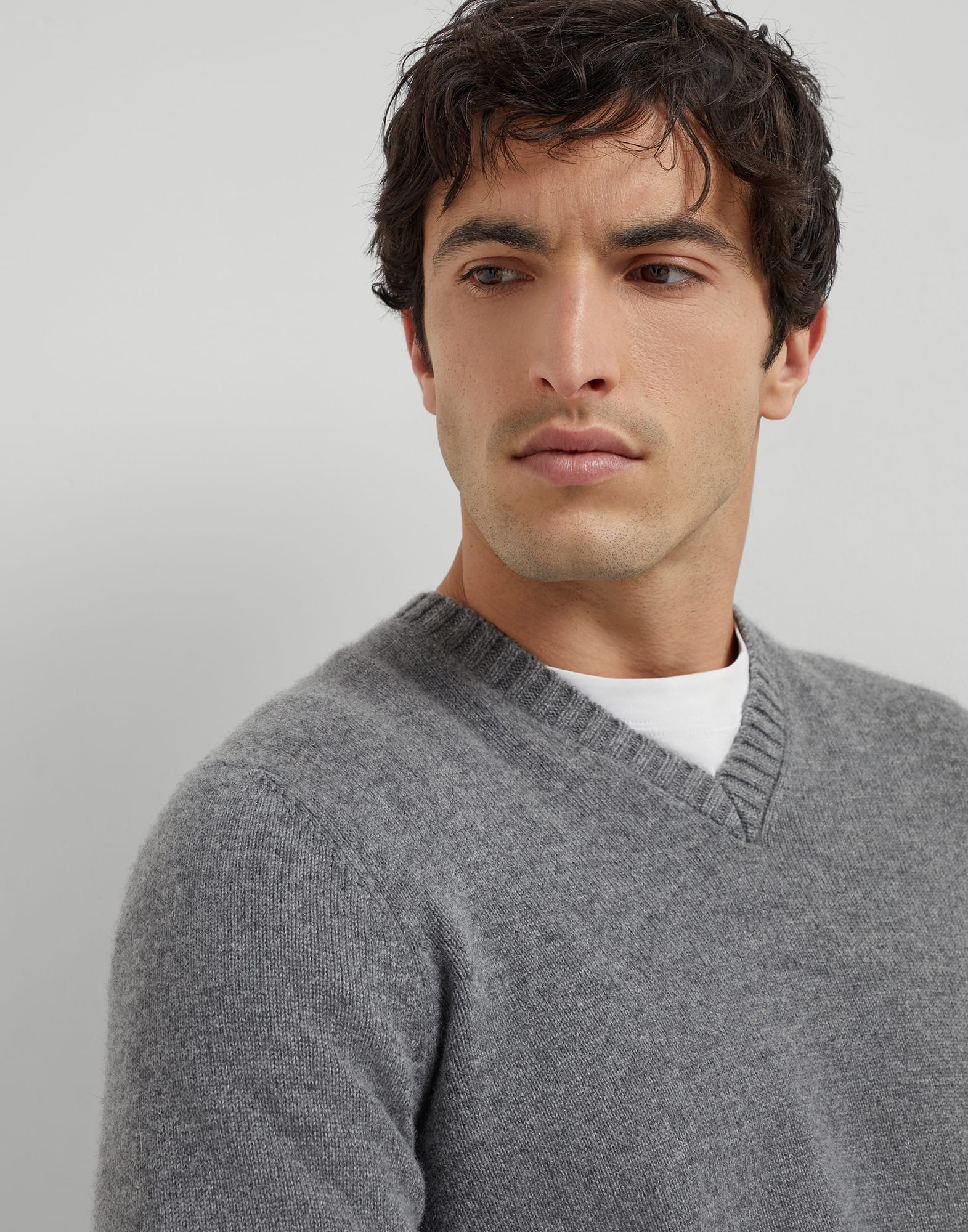 V-neck - Detail view - View Full Screen