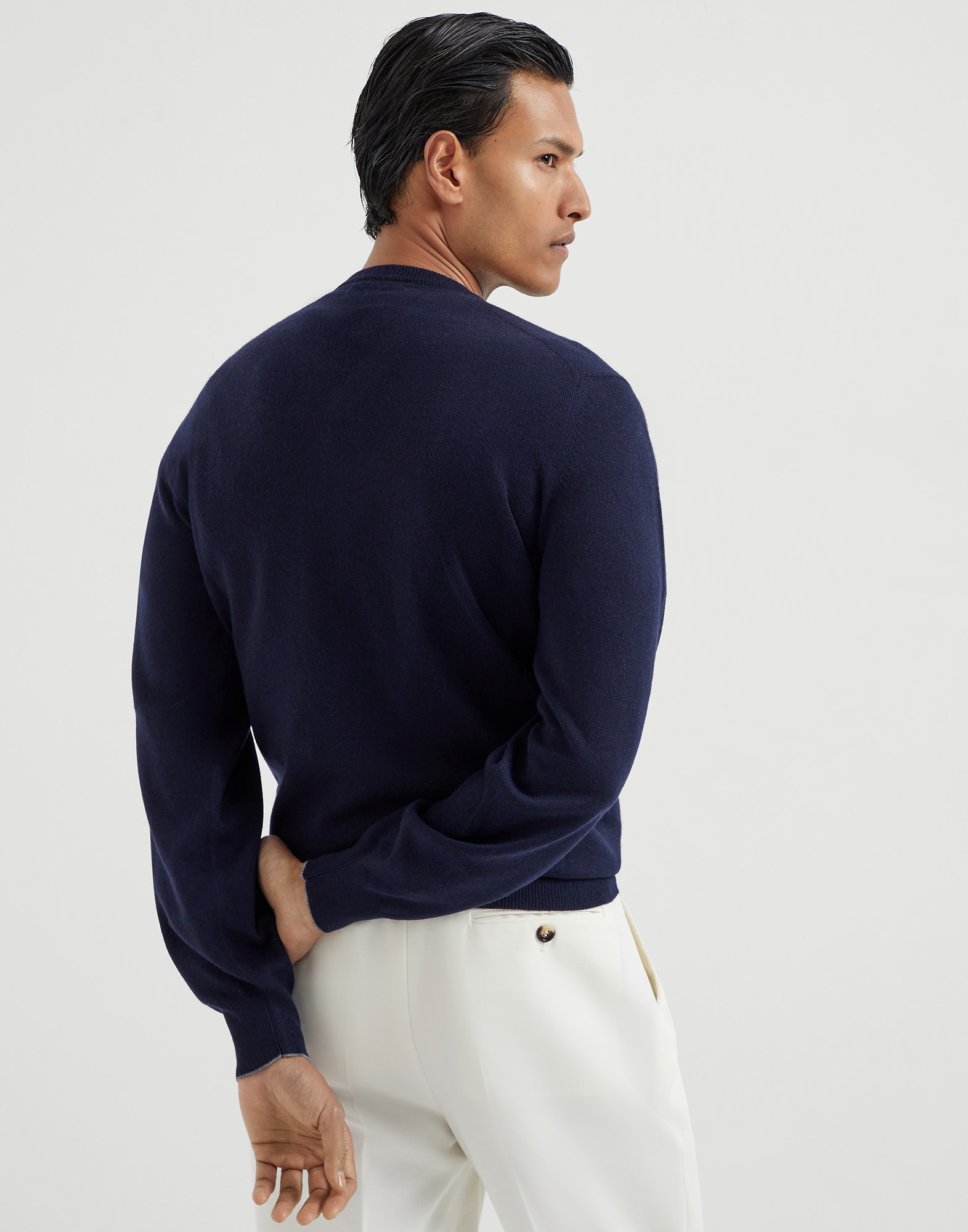 V字领针织衫 - 背面视角 - 正面观看 - 全屏观看