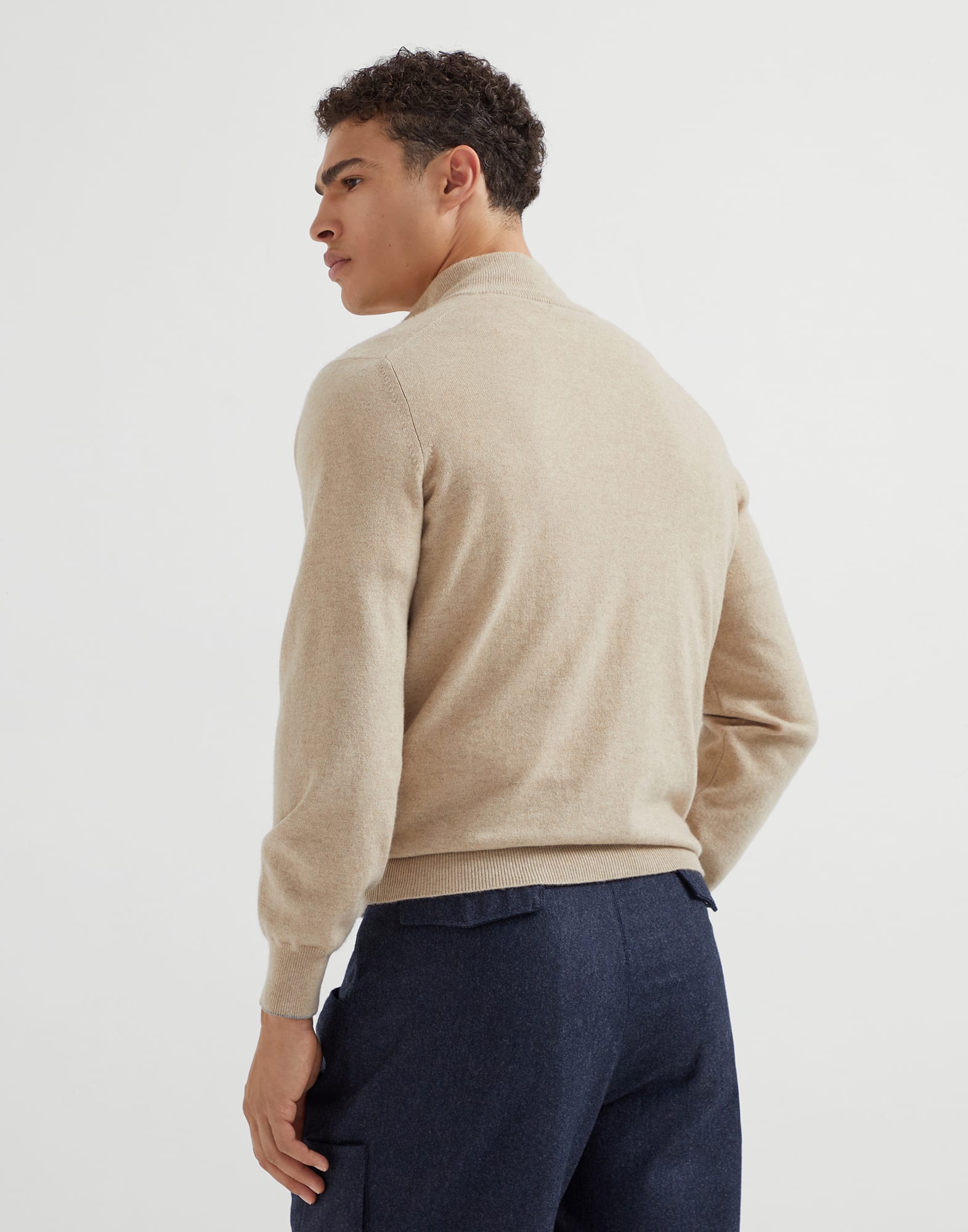 Pull avec Ouverture par Zip - Vue arrière - Afficher en plein écran