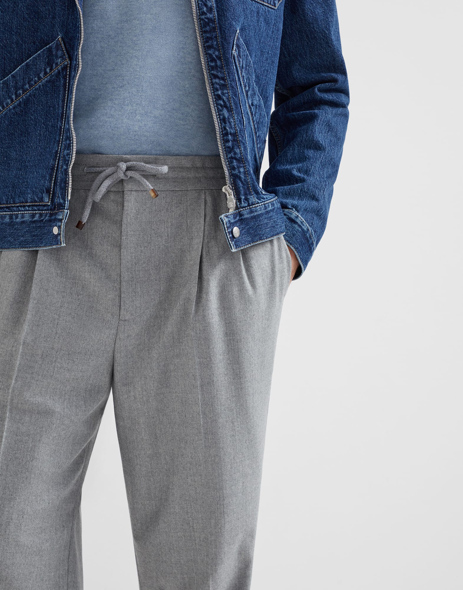 Брюки с защипами - Детальный вид - Посмотреть во весь экран