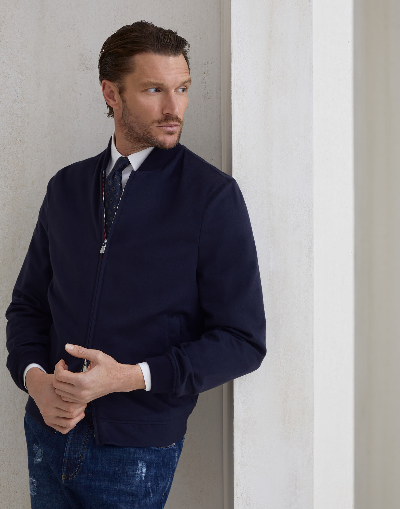 ボンバージャケット - エディトリアル - 全画面表示