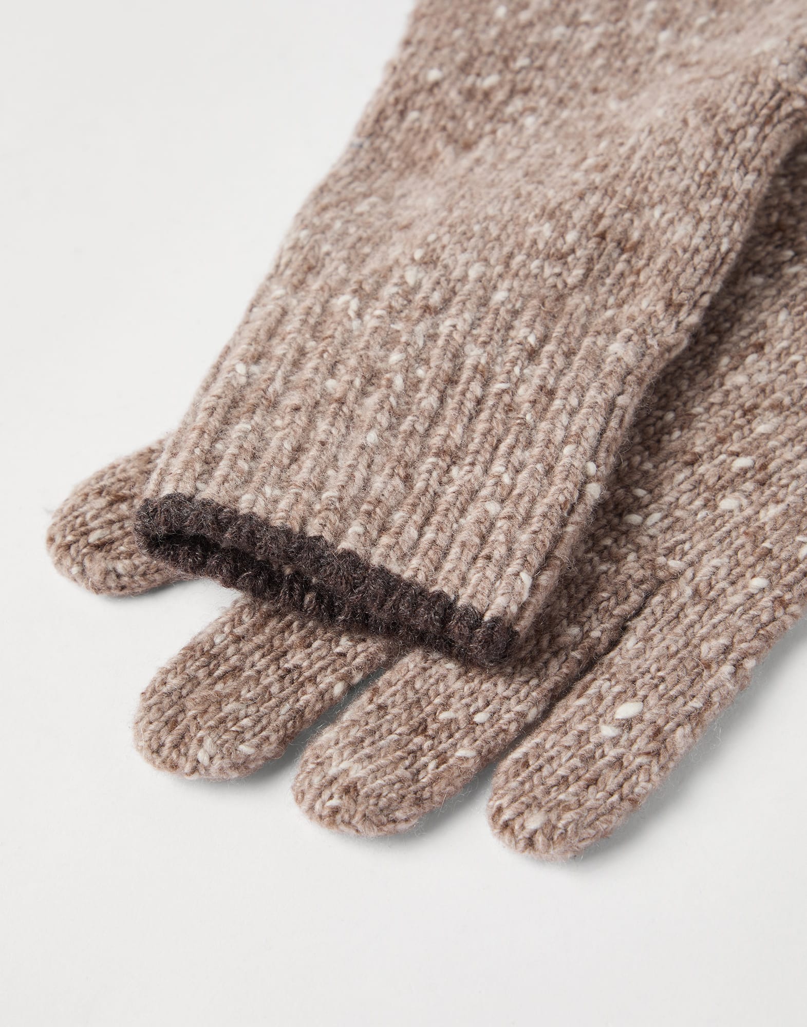 Gloves - Detail view - View Full Screen