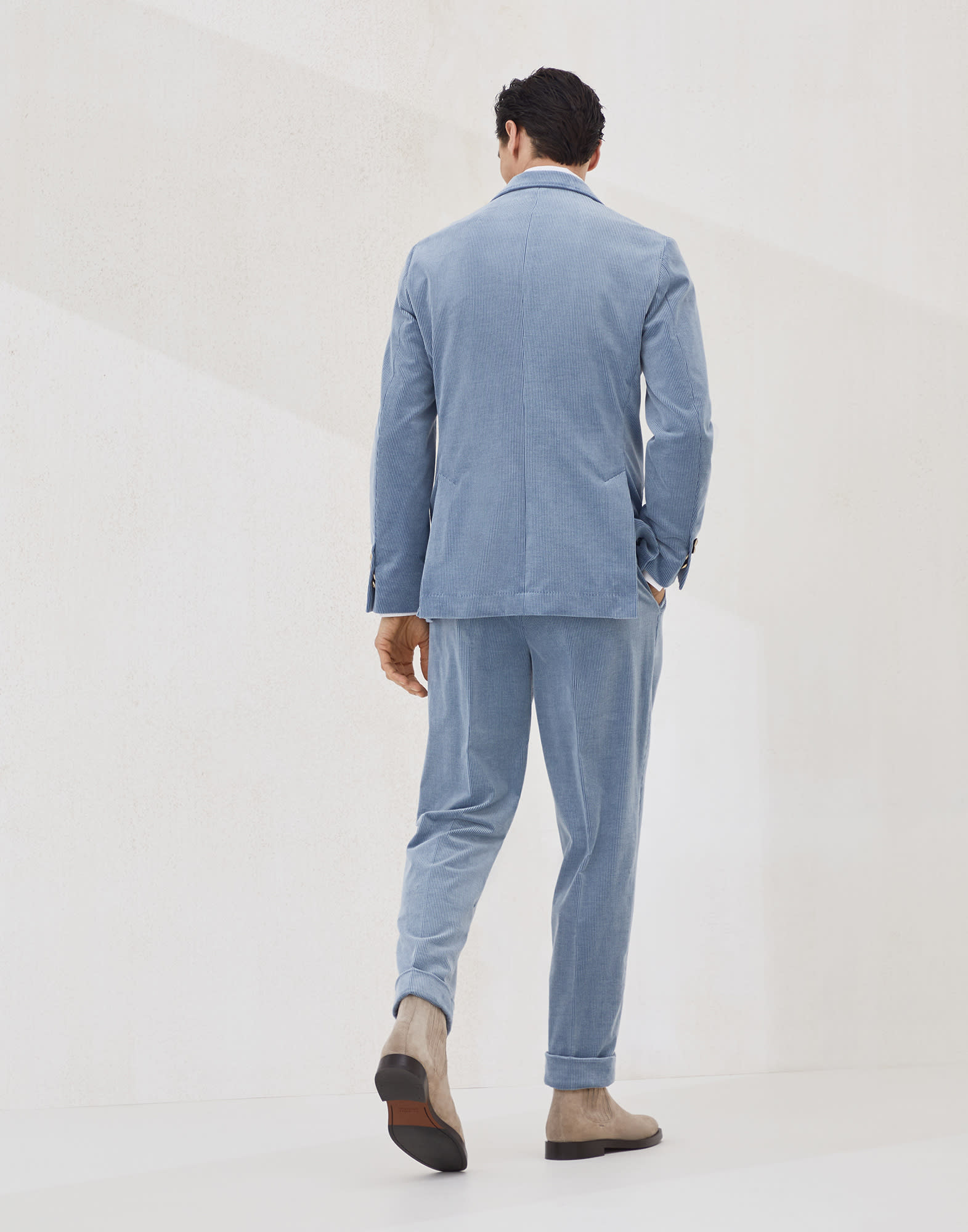 西装套装 - 背面视角 - 正面观看 - 全屏观看