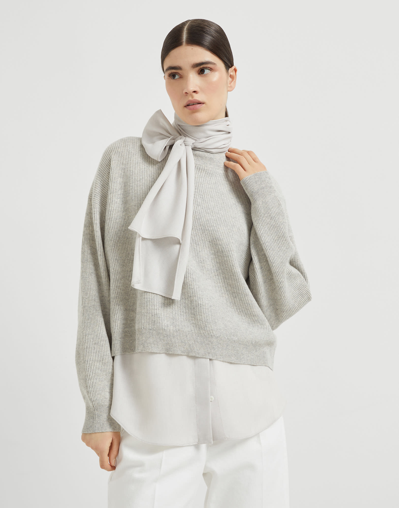 Cashmere sweater with blouse