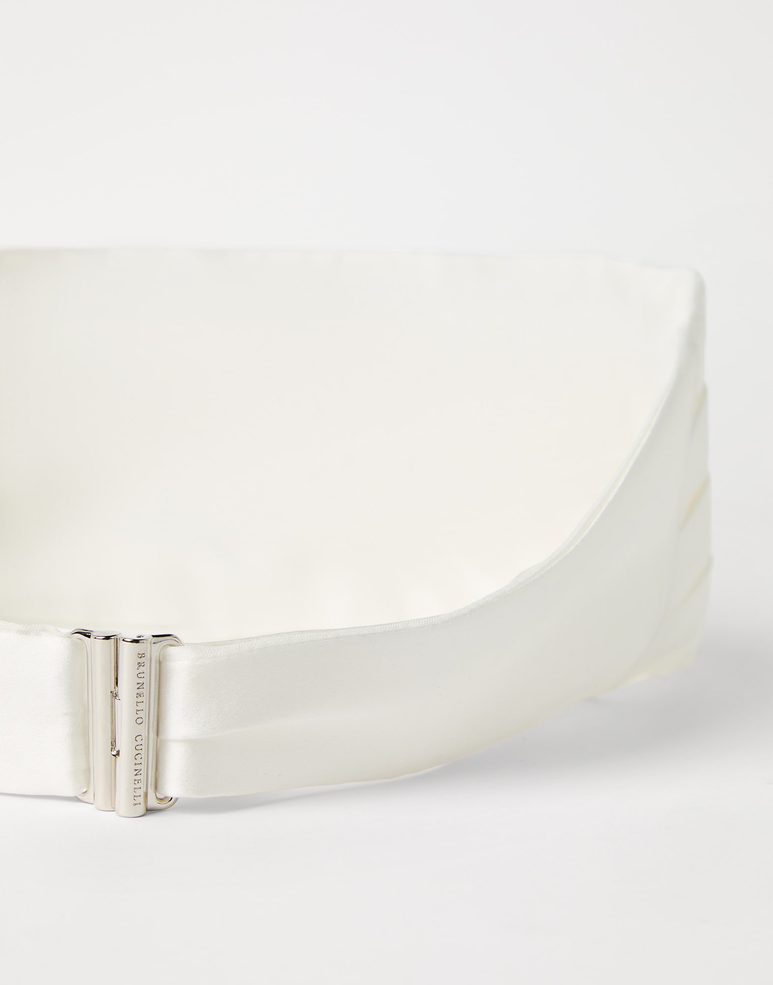 イブニングアクセサリー - ディテール - 全画面表示