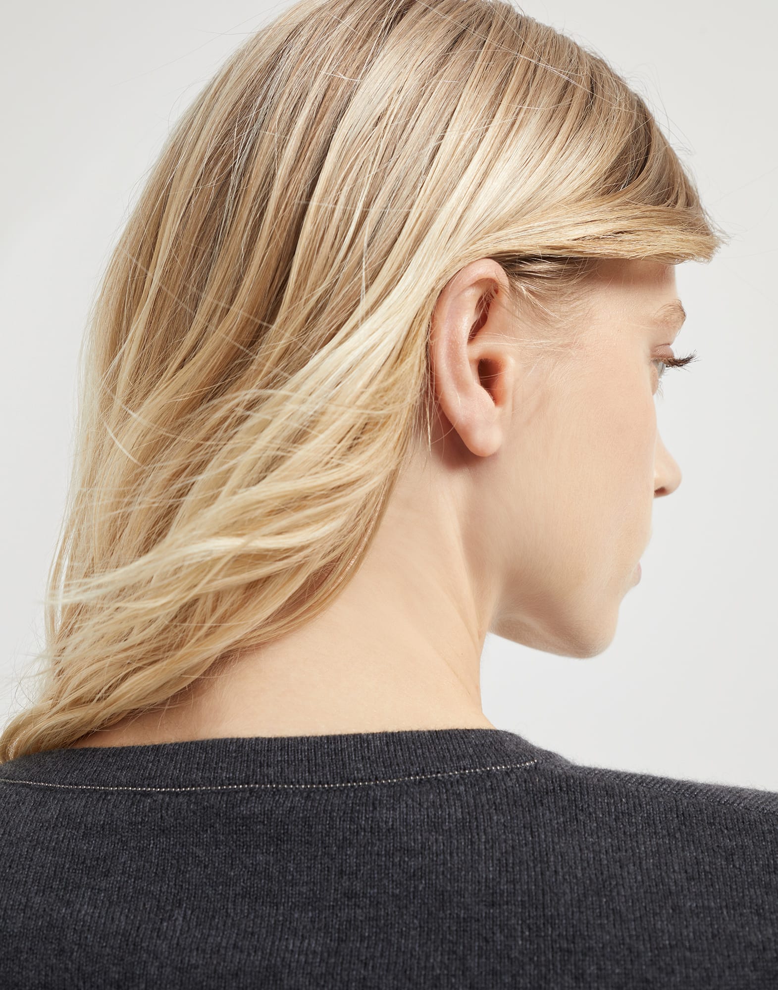 V-neck - Detail view - View Full Screen