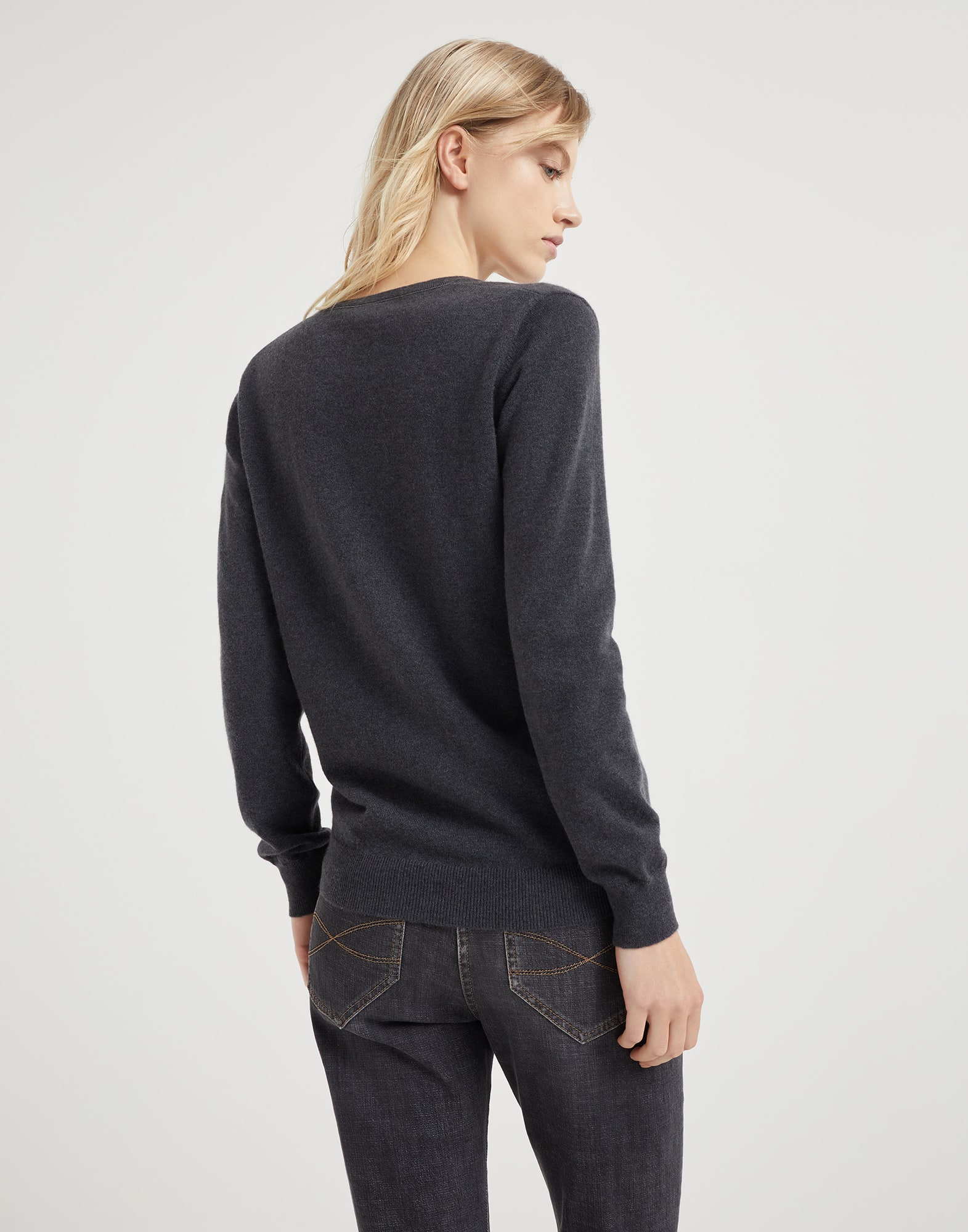 V-neck - Back view - View Full Screen