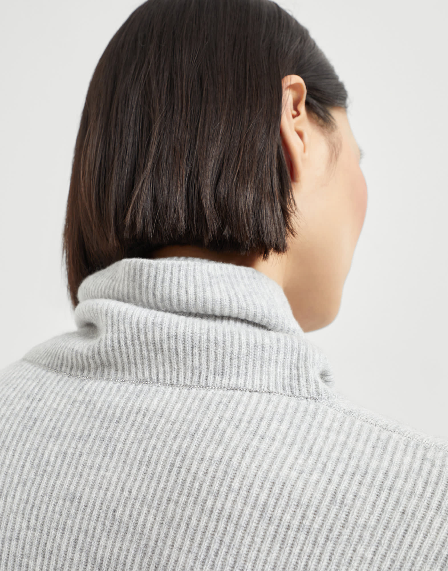 Высокий воротник - Детальный вид - Посмотреть во весь экран