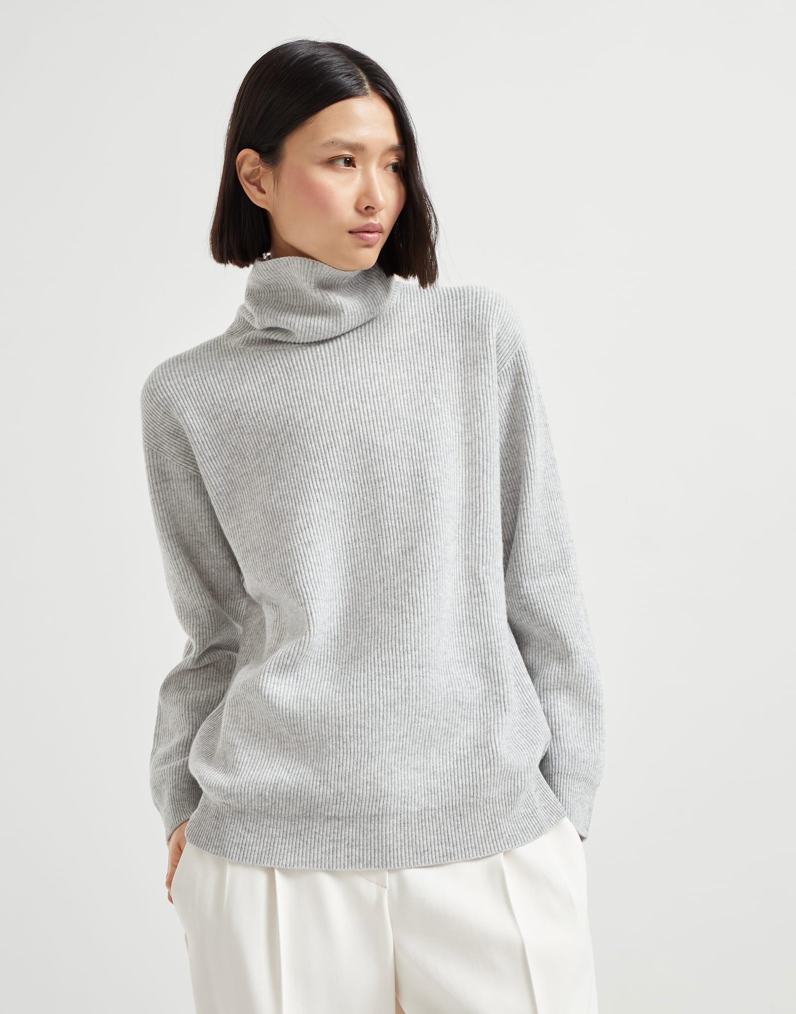 Высокий воротник - Вид спереди - Посмотреть во весь экран