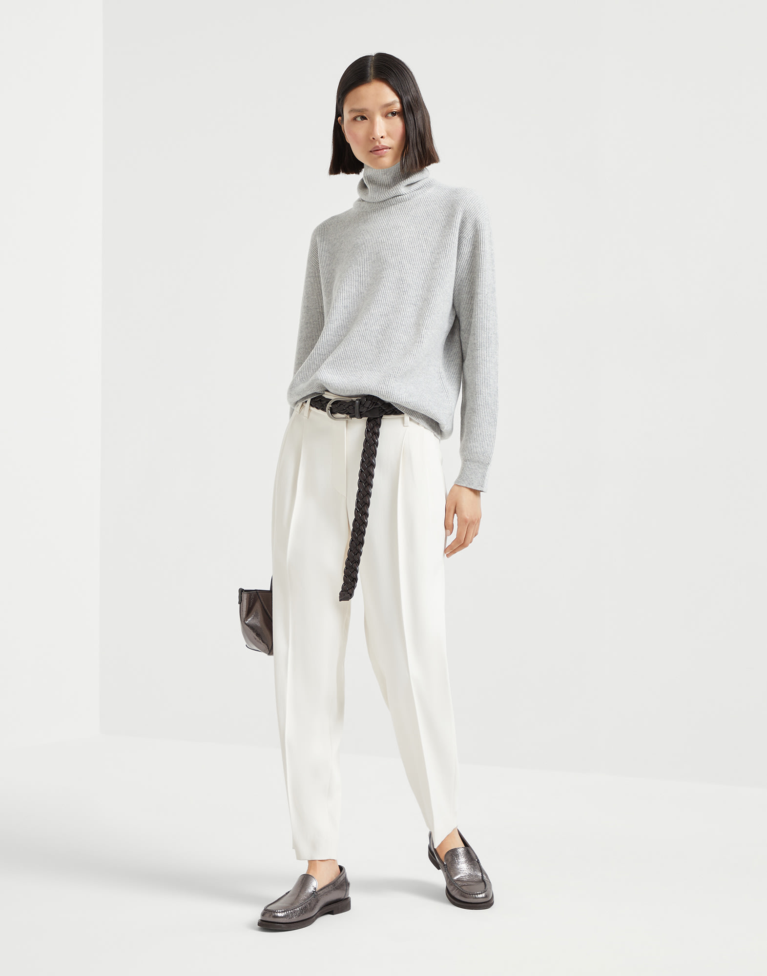 Высокий воротник - Вид полного образа - Посмотреть во весь экран