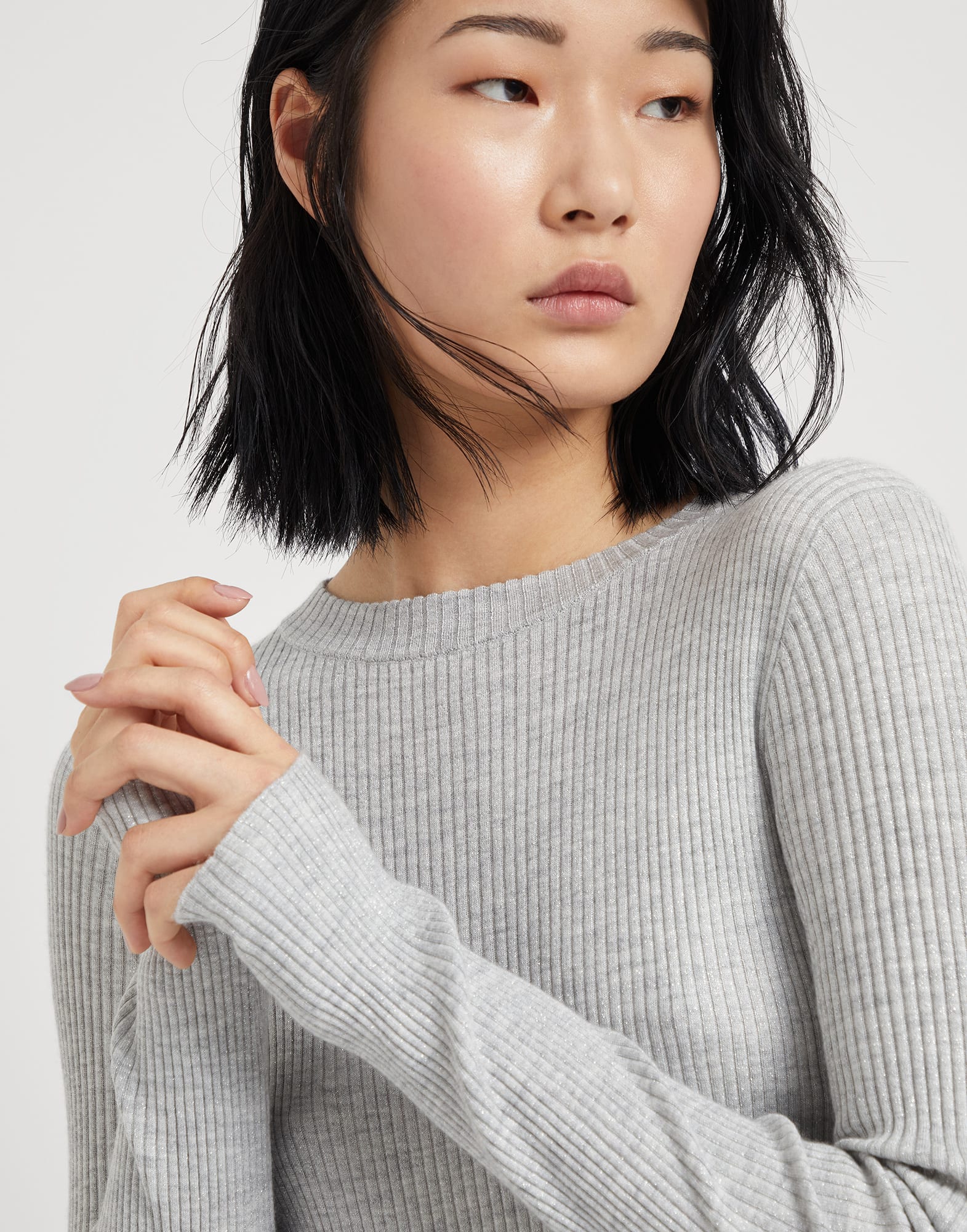 Круглый вырез - Детальный вид - Посмотреть во весь экран