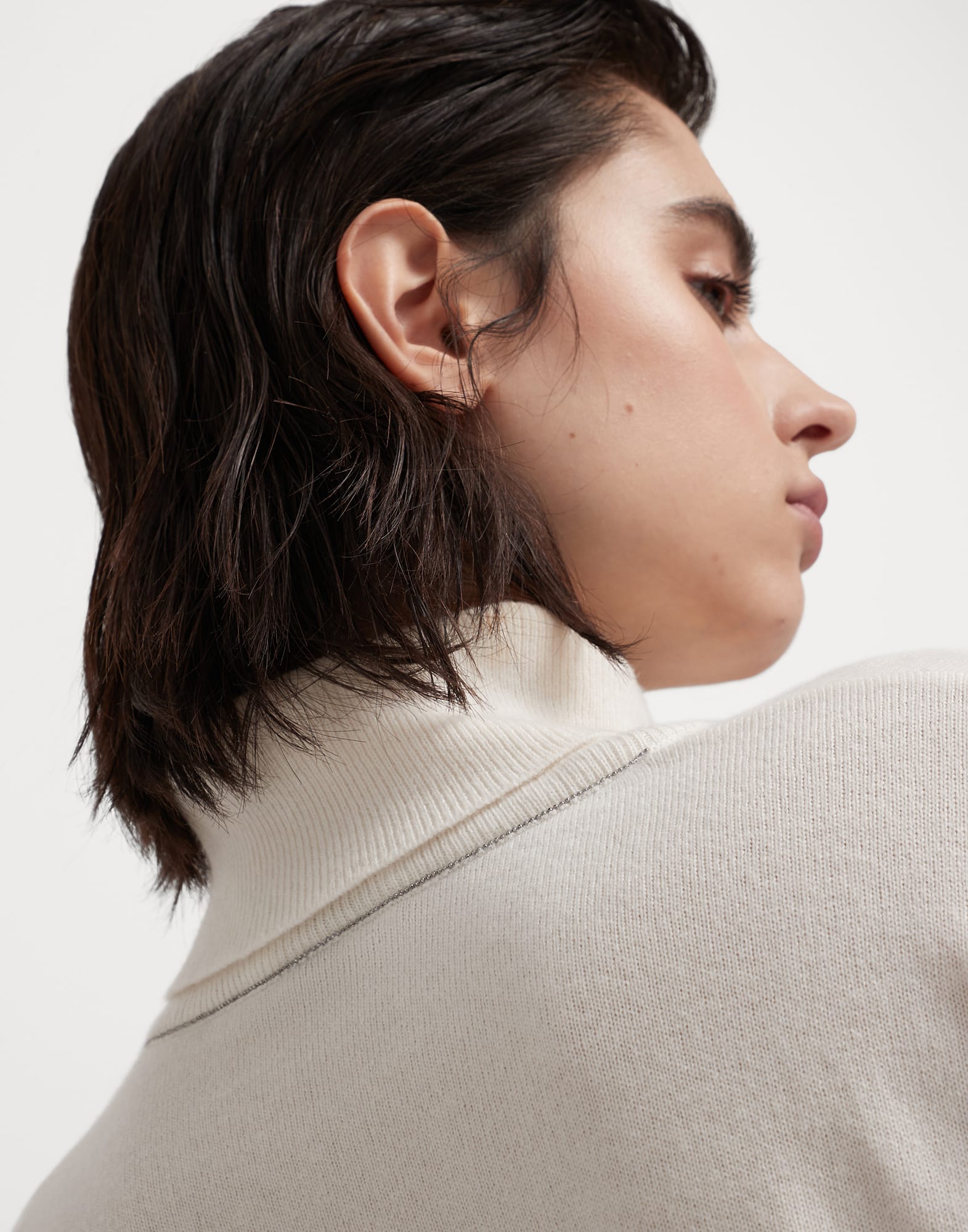 Высокий воротник - Детальный вид - Посмотреть во весь экран