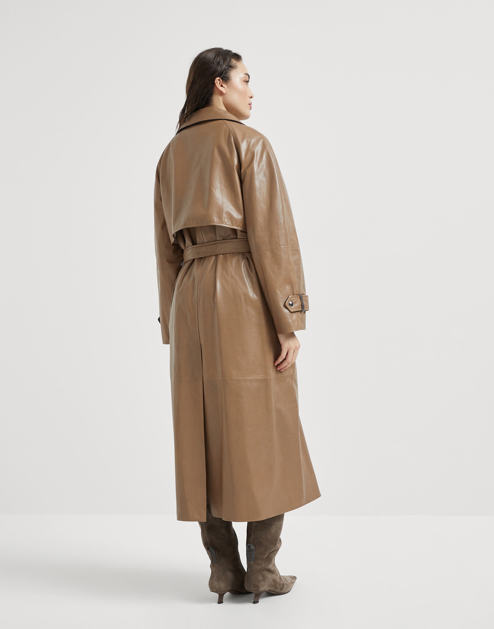 Leather - Back view - View Full Screen