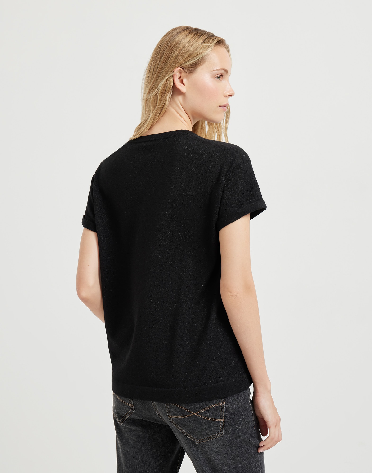 Ras du Cou - Vue arrière - Afficher en plein écran