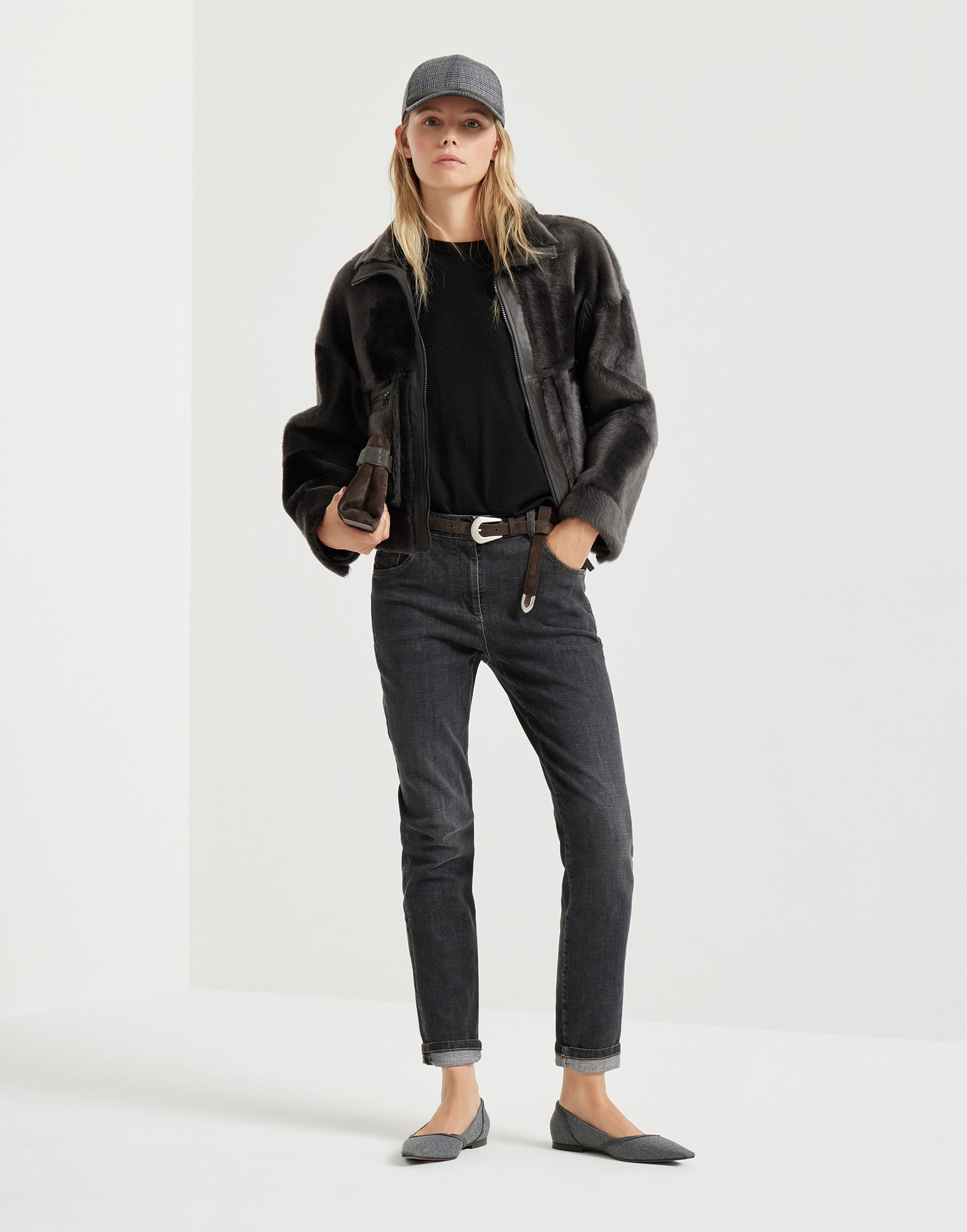 Ras du Cou - Vue tenue complète - Afficher en plein écran