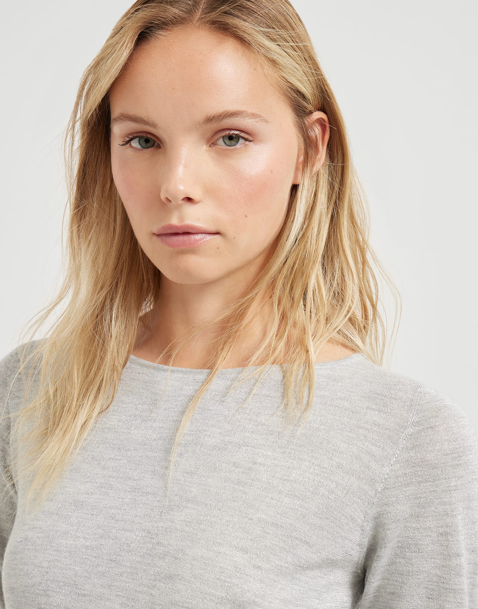 Широкий вырез - Детальный вид - Посмотреть во весь экран