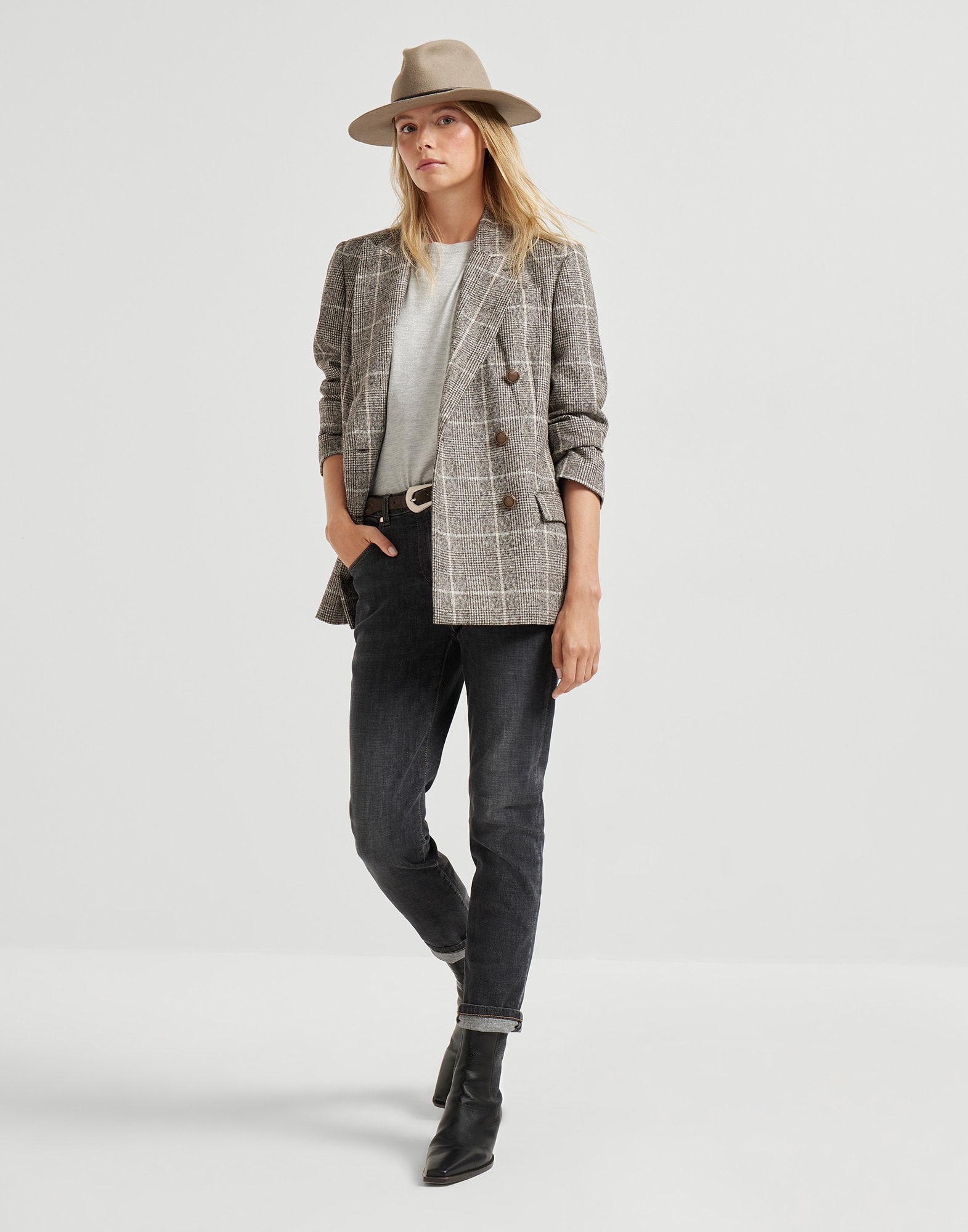 Crewneck - Full look - View Full Screen