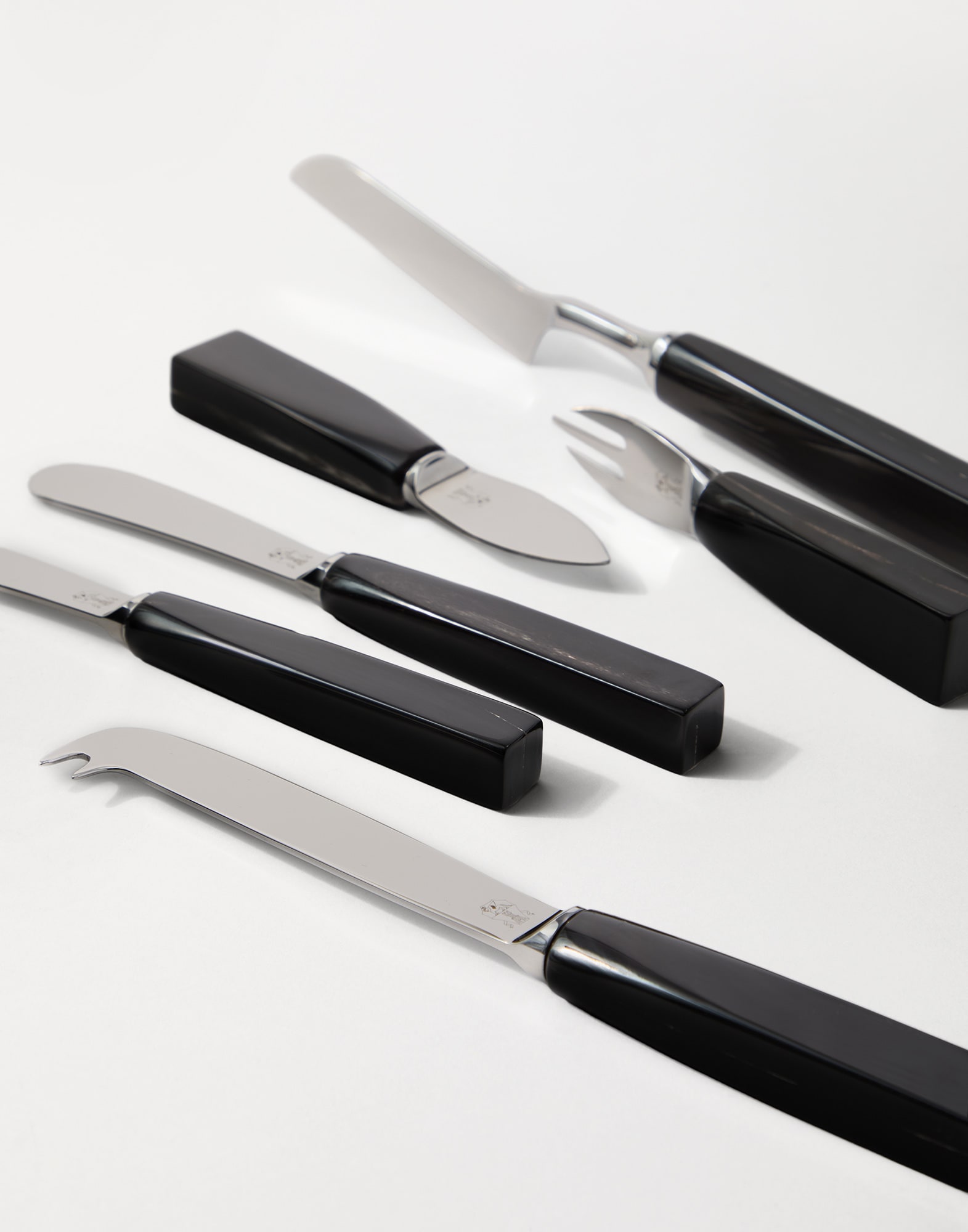 Serving Cutlery - Detail view - View Full Screen