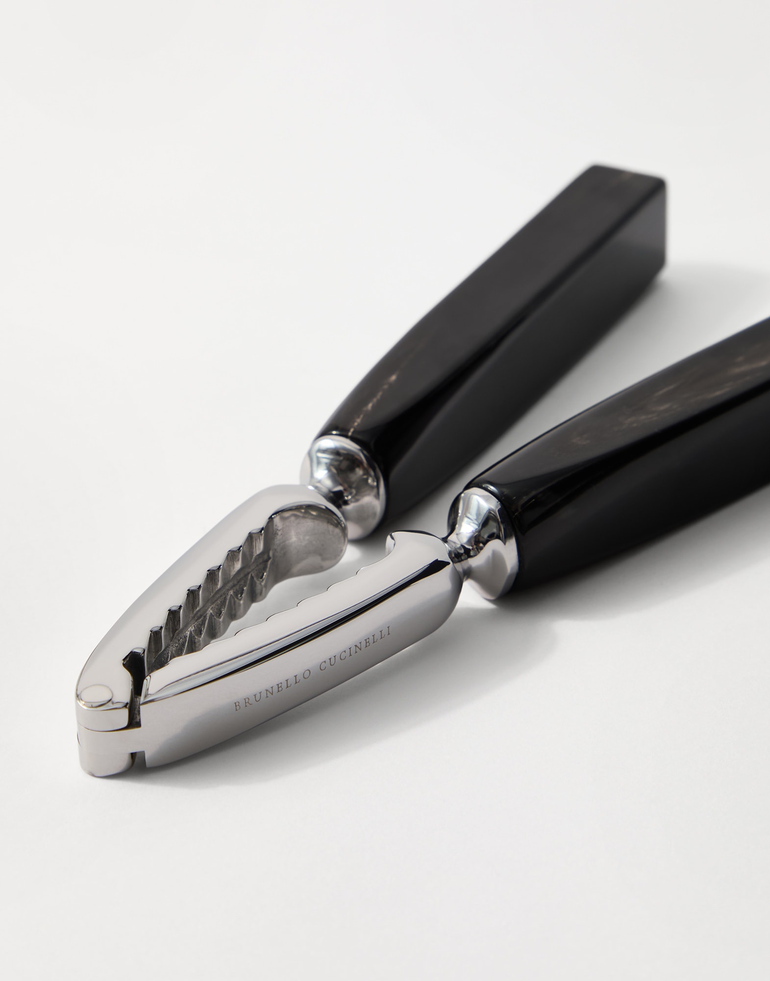 Serving Cutlery - Detail view - View Full Screen