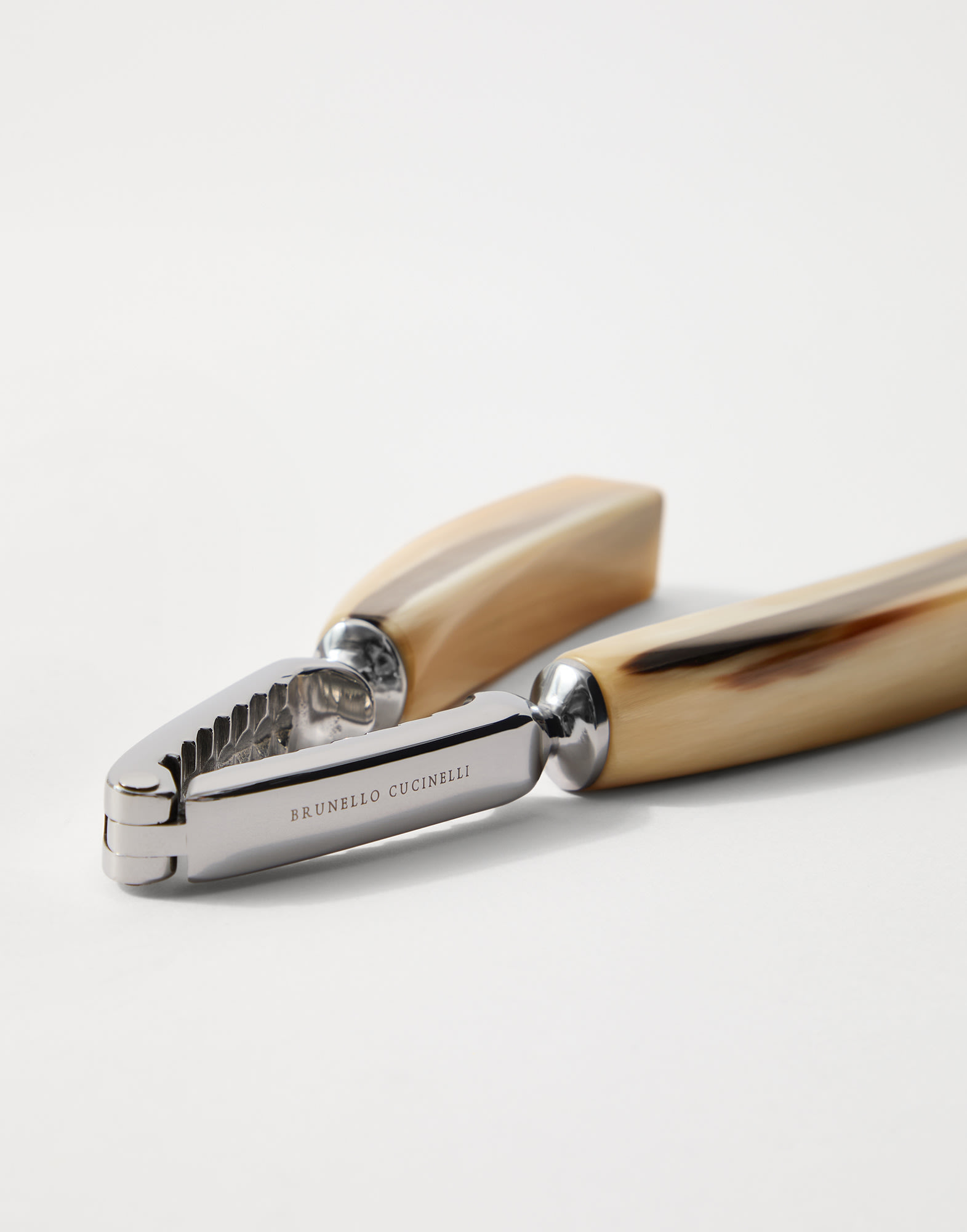 Serving Cutlery - Detail view - View Full Screen