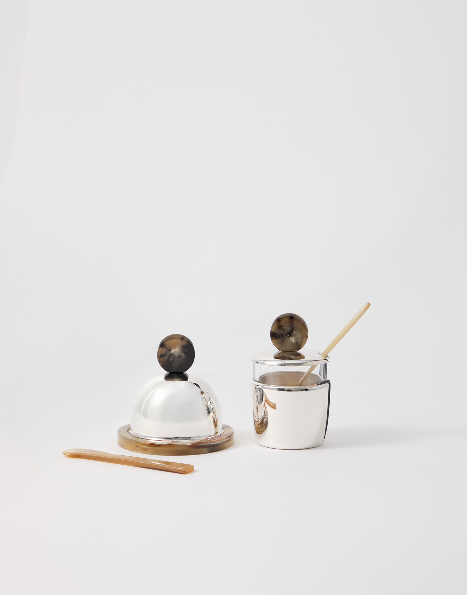 Table Accessories - Front view - View Full Screen